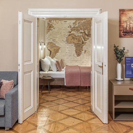 6 Continents Apartments By Adrez Prague Luaran gambar