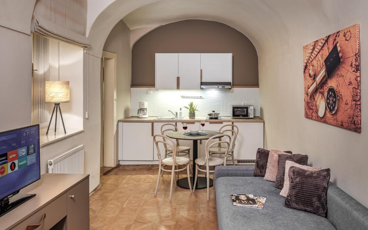 6 Continents Apartments By Adrez Prague Luaran gambar