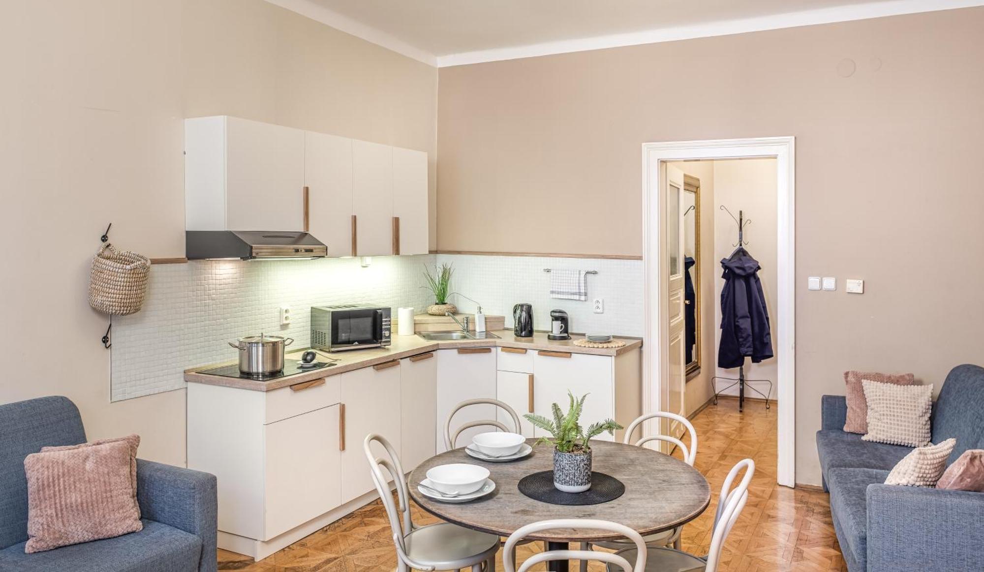 6 Continents Apartments By Adrez Prague Luaran gambar