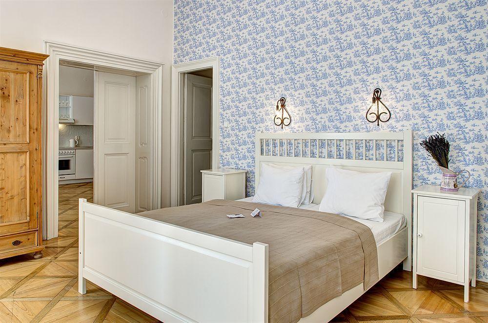 6 Continents Apartments By Adrez Prague Luaran gambar